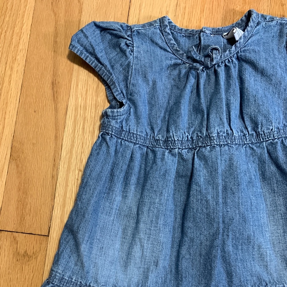 Infant girls BabyGap Denim Dress 12-18 months - Picture 2 of 7